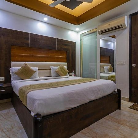 Hotel The Amour Dx Near Igi Airport Delhi Nova Deli Exterior foto