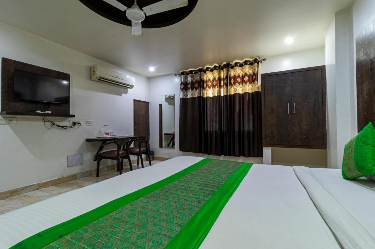 Hotel The Amour Dx Near Igi Airport Delhi Nova Deli Exterior foto